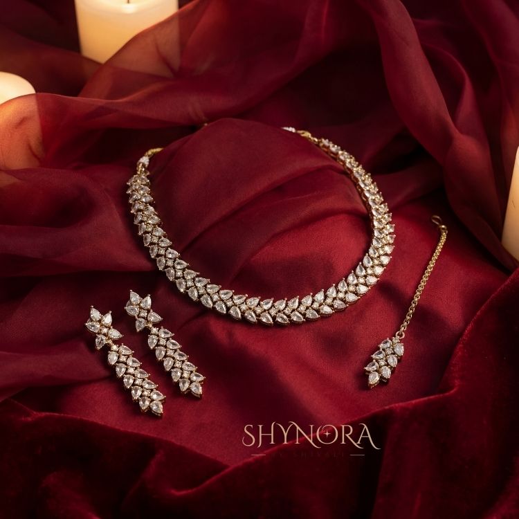 Classic AD Leaf Design Necklace Set with Maang Tikka