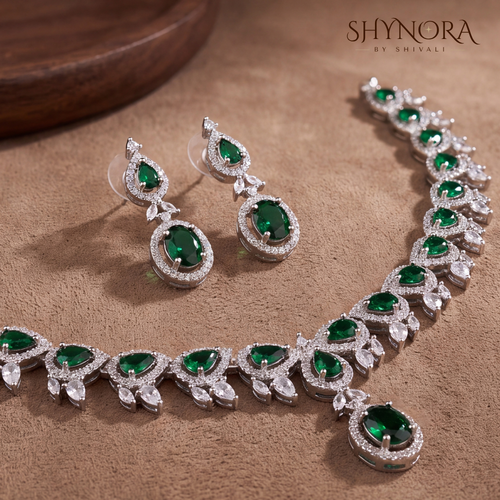 Emerald Oval Halo Necklace Set – Shynora By Shivali