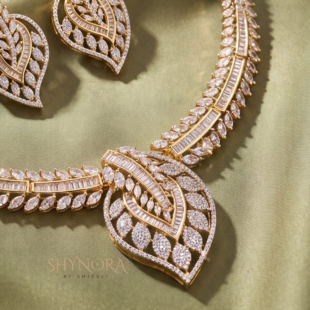 Crescent Leaf Necklace Set – Shynora By Shivali