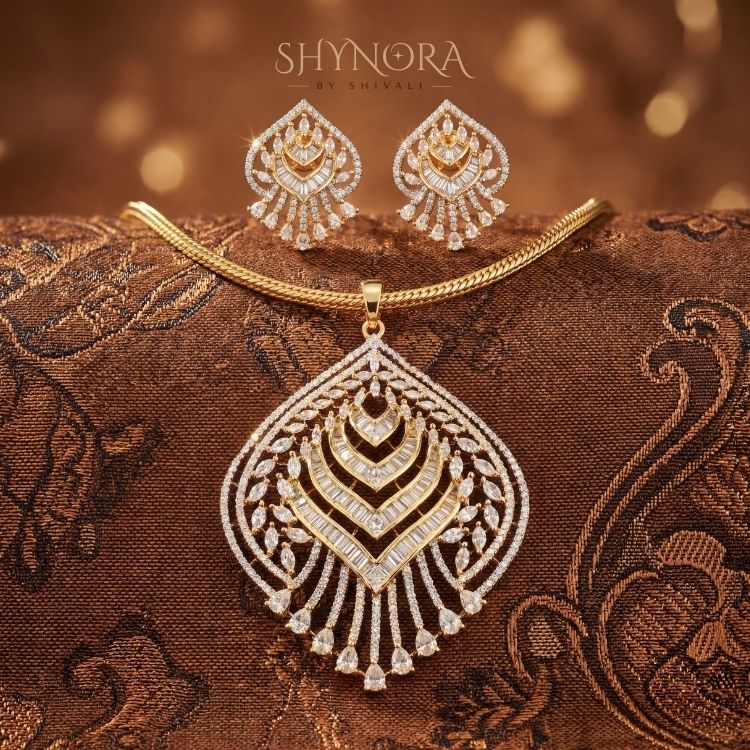 Royal Fancrest Diamond Pendant Set