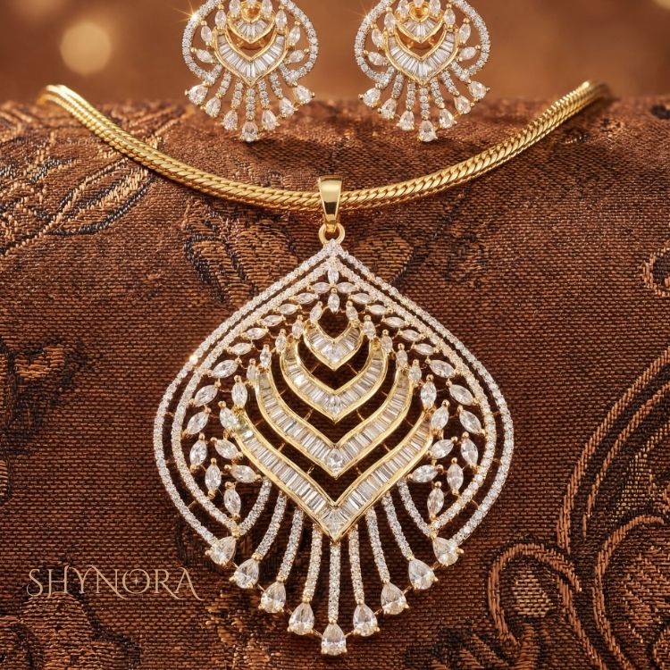 Royal Fancrest Diamond Pendant Set