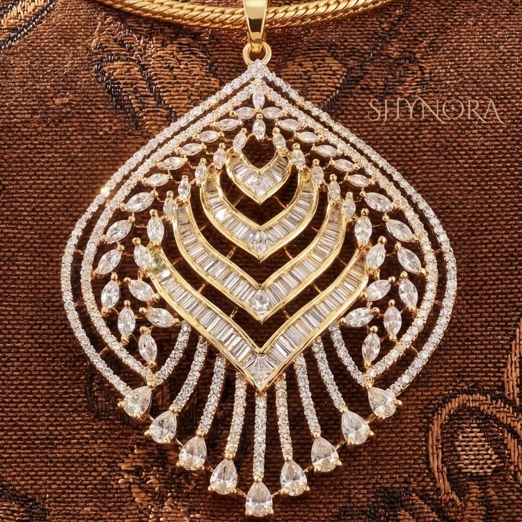 Royal Fancrest Diamond Pendant Set
