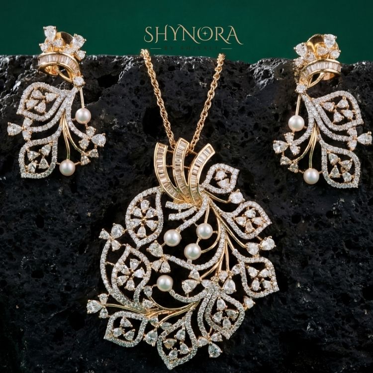 Pearl Whirl Diamond Pendant Set