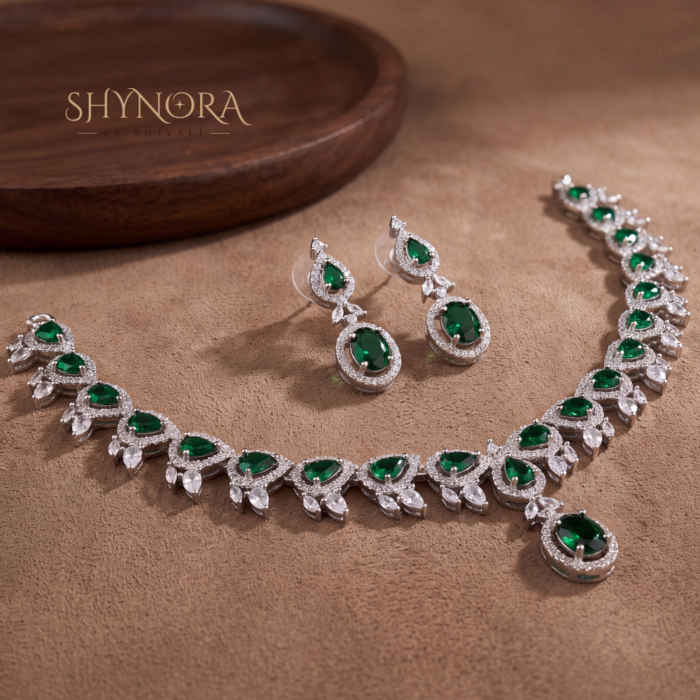 Emerald Oval Halo Necklace Set – Shynora By Shivali