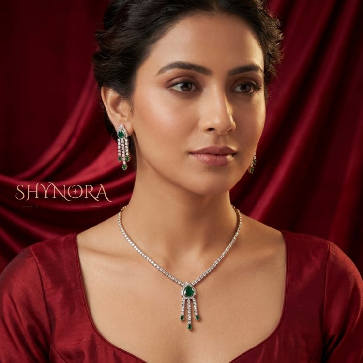 Emerald Drop Elegance Necklace Set