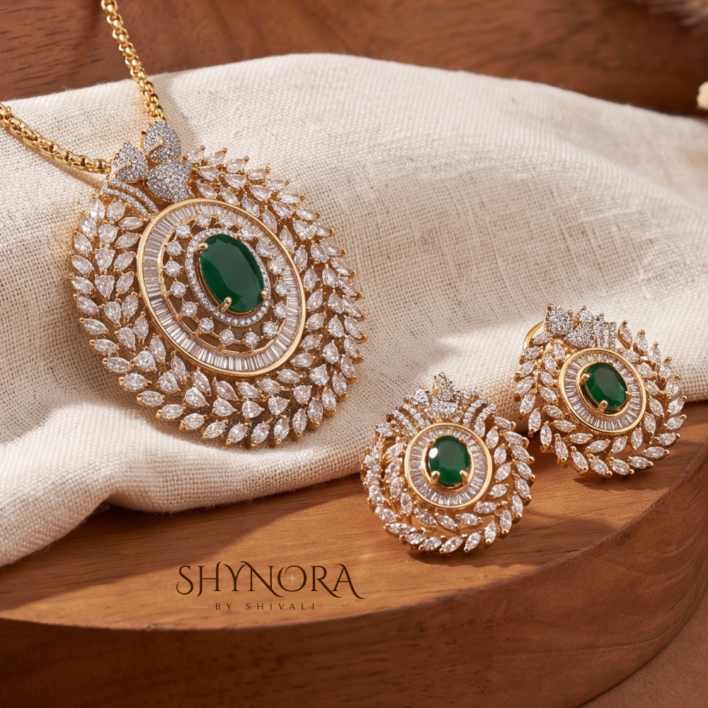 Emerald Floral Halo Pendant Set – Shynora By Shivali