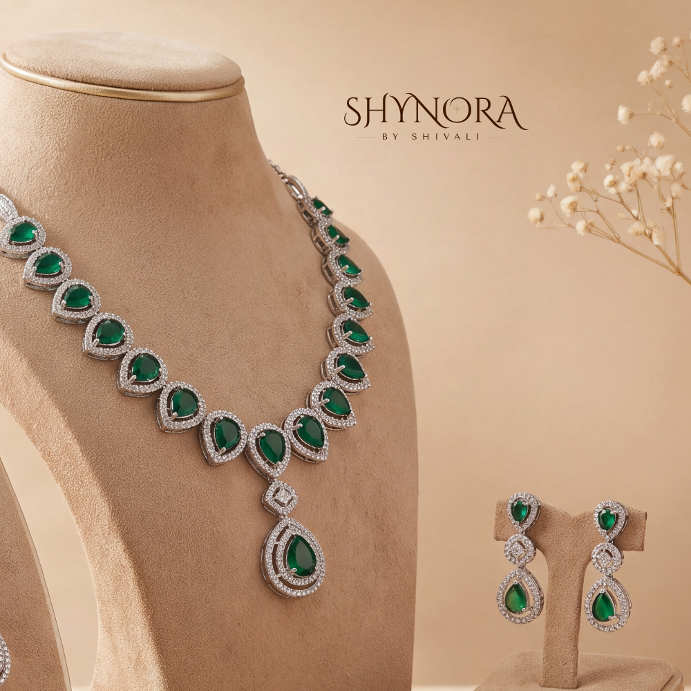 Emerald Pear Cluster Necklace Set – Shynora By Shivali
