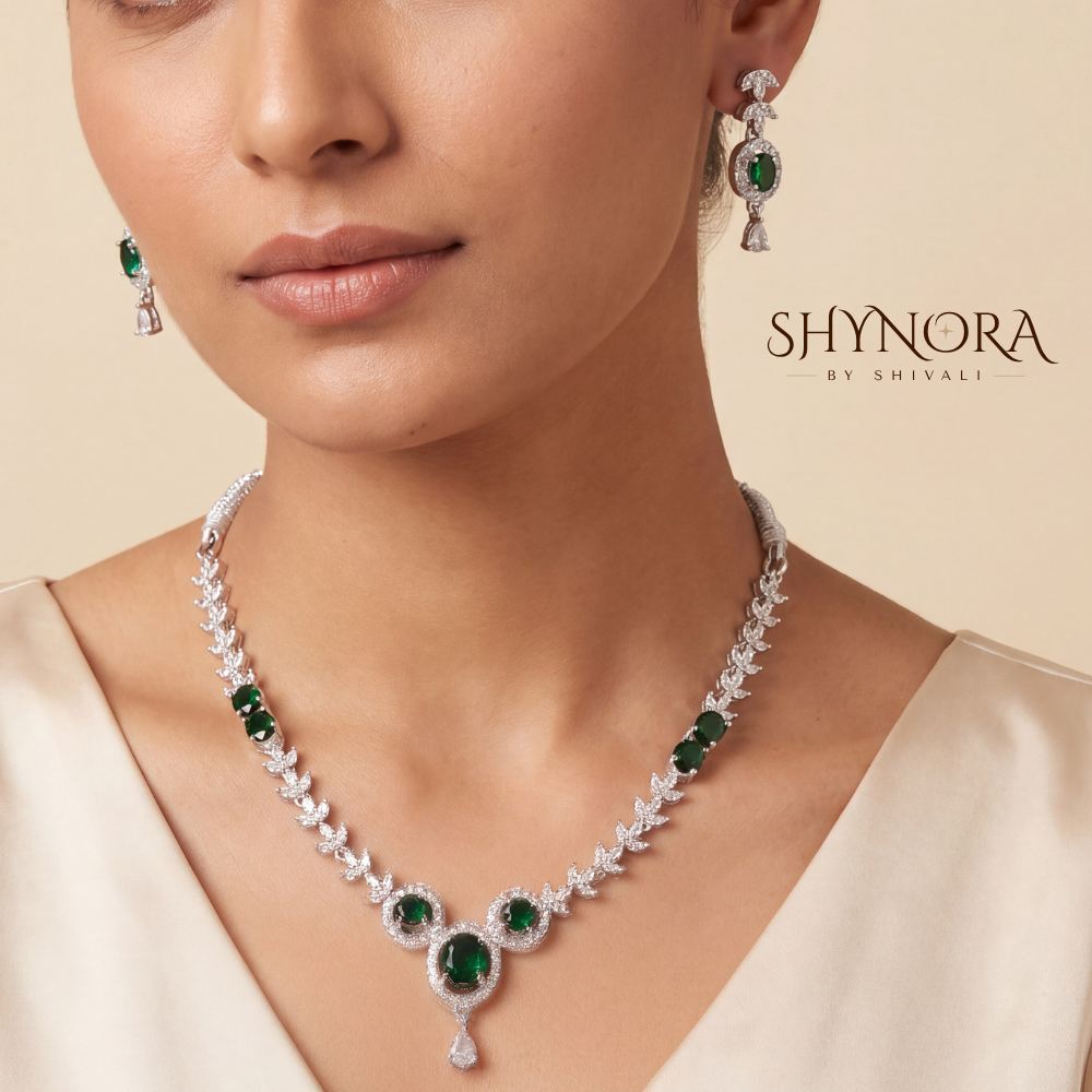 Emerald Oval Cluster Pendant Necklace Set – Shynora By Shivali