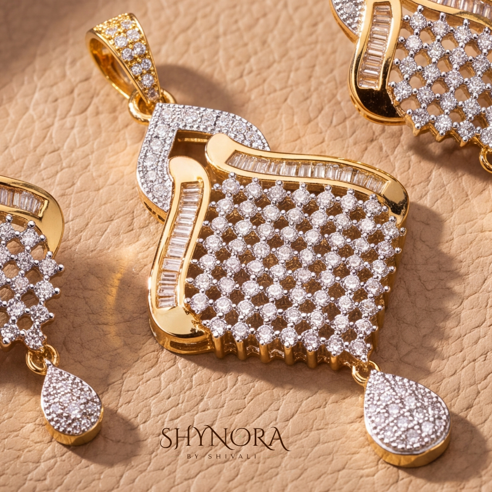 Diamond Lattice Kite Pendant Set – Shynora By Shivali