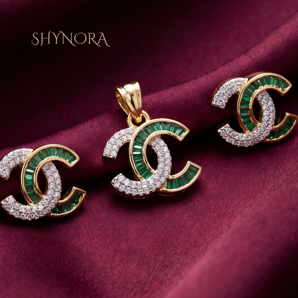 Emerald Interlocking Crescent Pendant Set – Shynora By Shivali