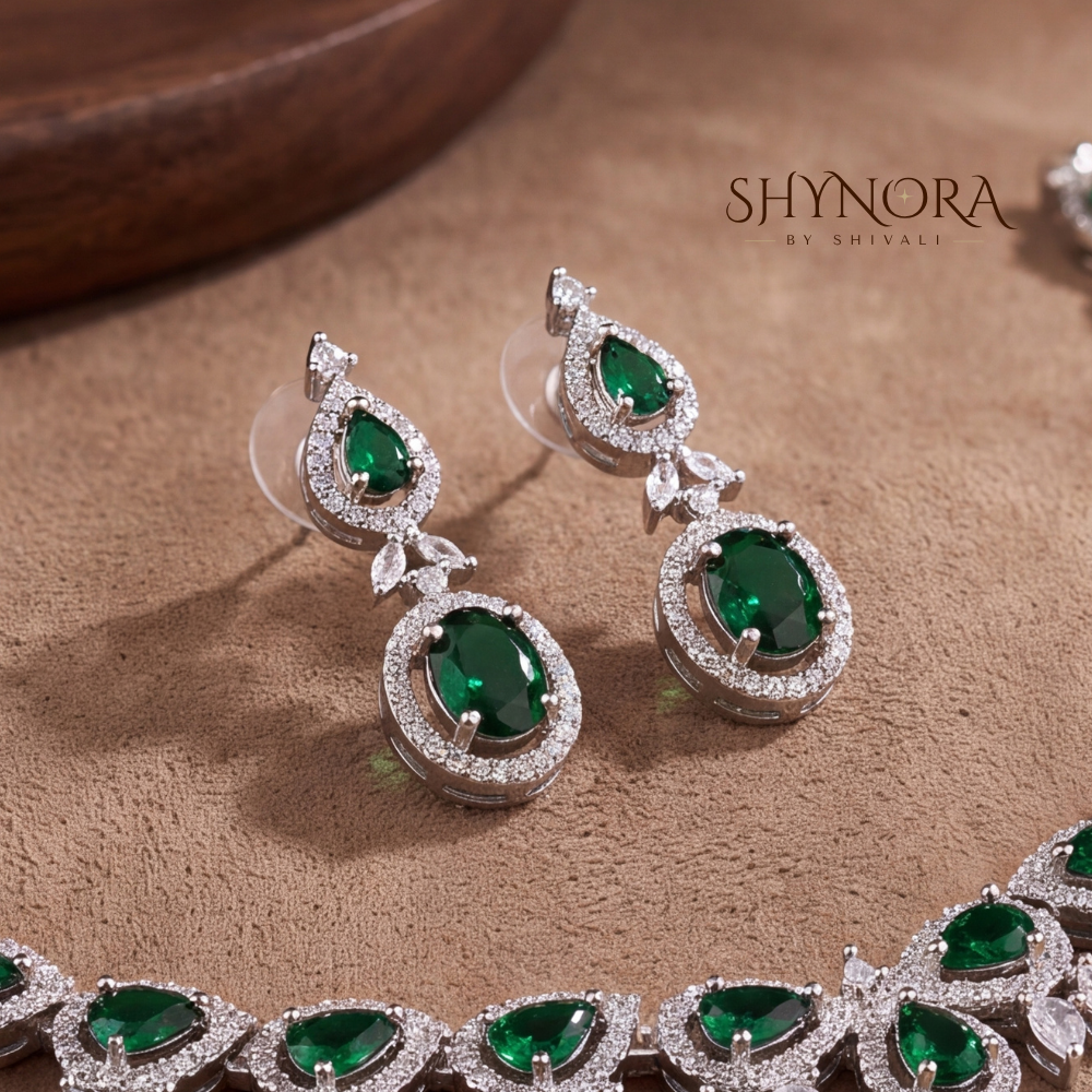 Emerald Oval Halo Necklace Set – Shynora By Shivali