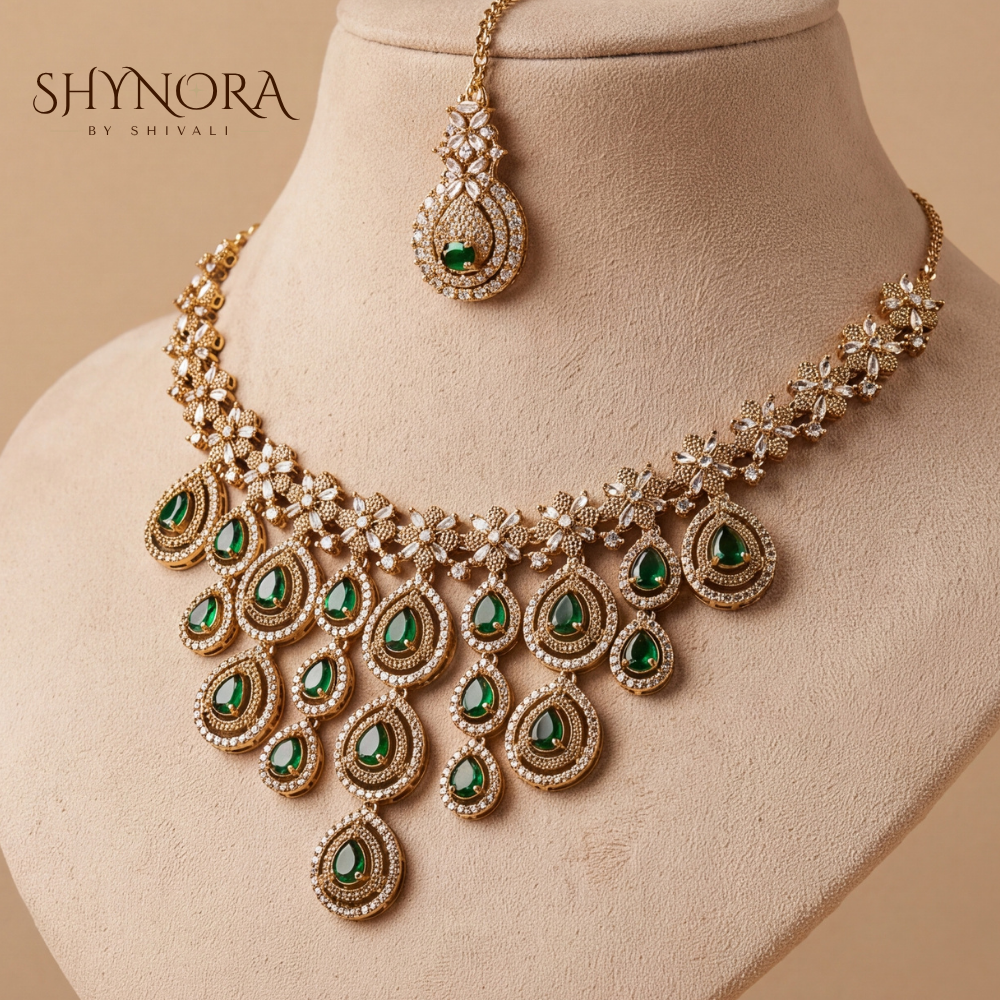 Emerald Pear Drop Bib Necklace Set – Shynora By Shivali