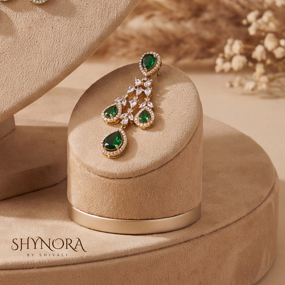 Emerald Pear Drop Fringe Necklace Set – Shynora By Shivali