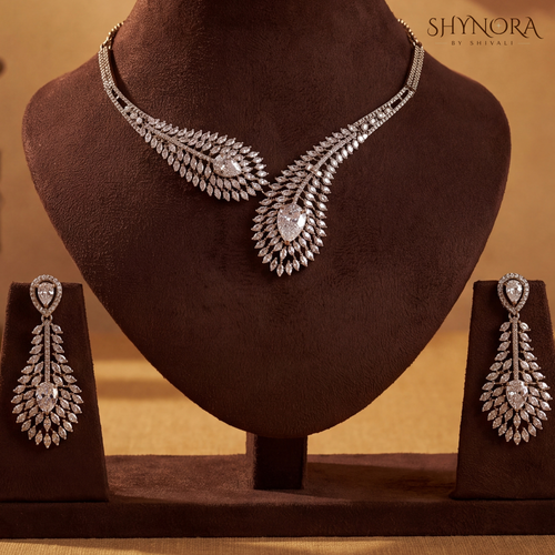 Diamond Floral Leaf Pendant Necklace – Shynora By Shivali