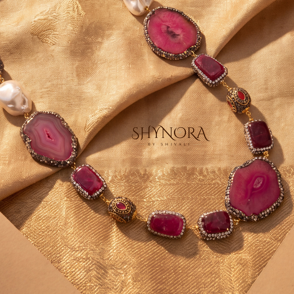 Rosewood Gemstone Mehendi Polish Pearl Necklace Set – Shynora By Shivali