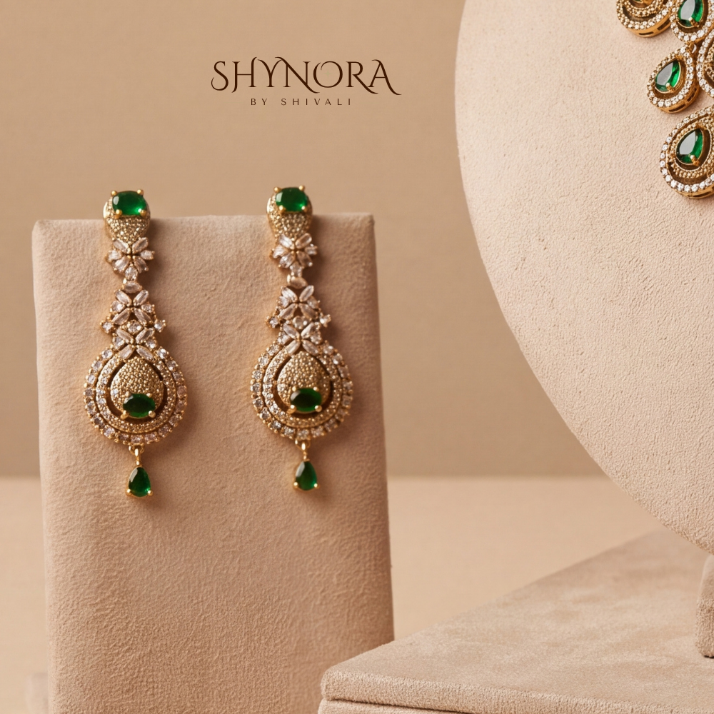 Emerald Pear Drop Bib Necklace Set – Shynora By Shivali
