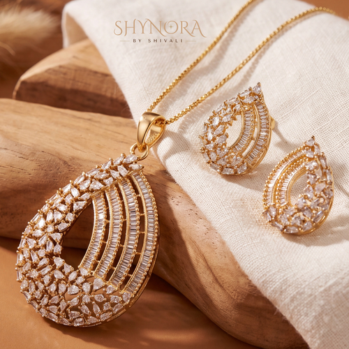 Classic Paisley AD Pendant Set – Shynora By Shivali