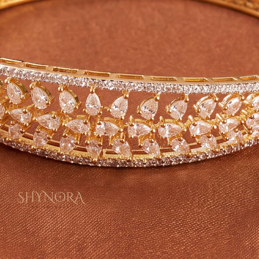 Leaf Pattern Wide Kada – Shynora By Shivali