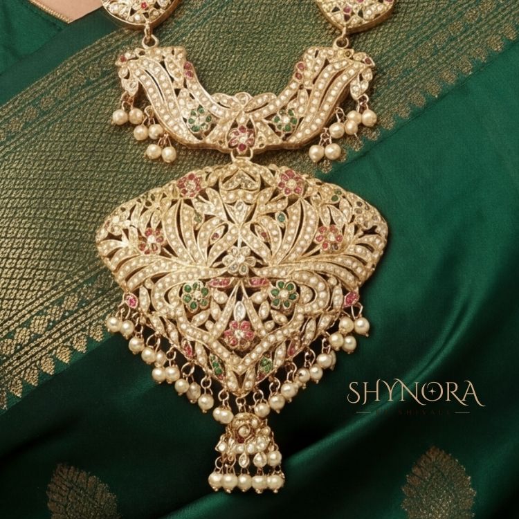 Temple Pearl Haar Set