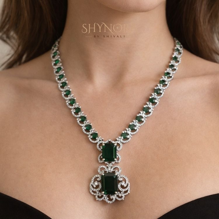 Royal Emerald Green Stone Necklace Set with Stud Earrings for Women