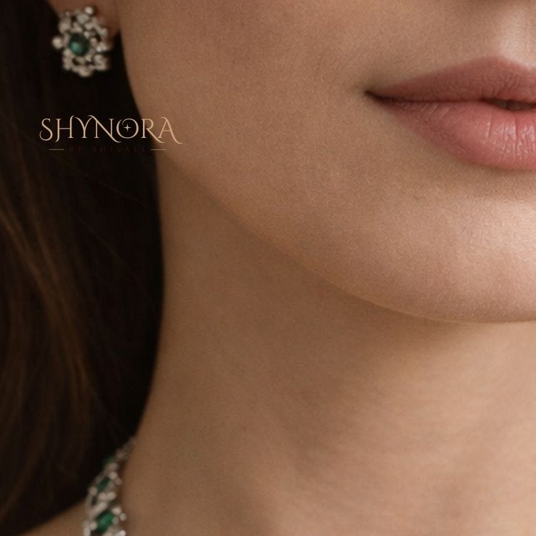 Royal Emerald Green Stone Necklace Set with Stud Earrings for Women