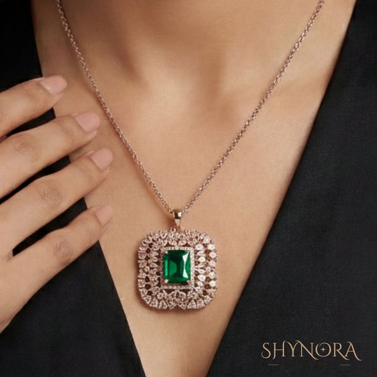 Heer Emerald Halo AD Pendant Set