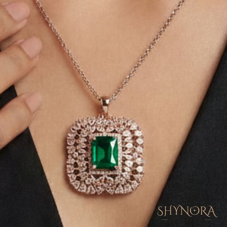 Heer Emerald Halo AD Pendant Set