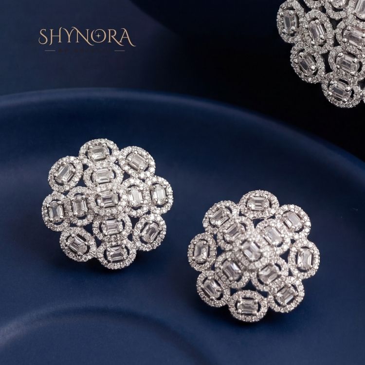 Heer Classic Diamond Bloom AD Pendant Set