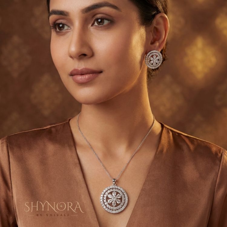 Crystal Bloom Circular AD Pendant Set