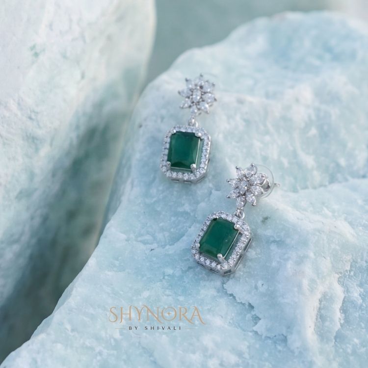 Emerald Grace Crystal Drop Necklace Set with Diamond-Finish Elegance