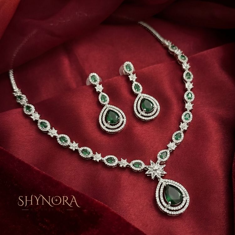 Emerald Dewdrop AD Floral Necklace Set with Matching Earrings