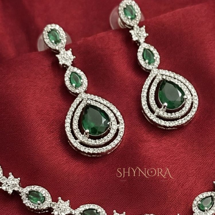 Emerald Dewdrop AD Floral Necklace Set with Matching Earrings