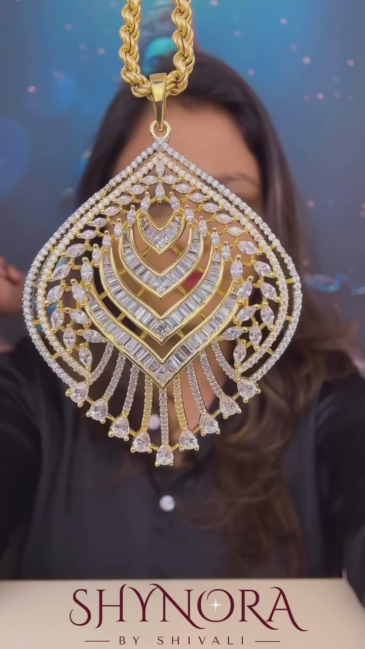 Royal Fancrest Diamond Pendant Set